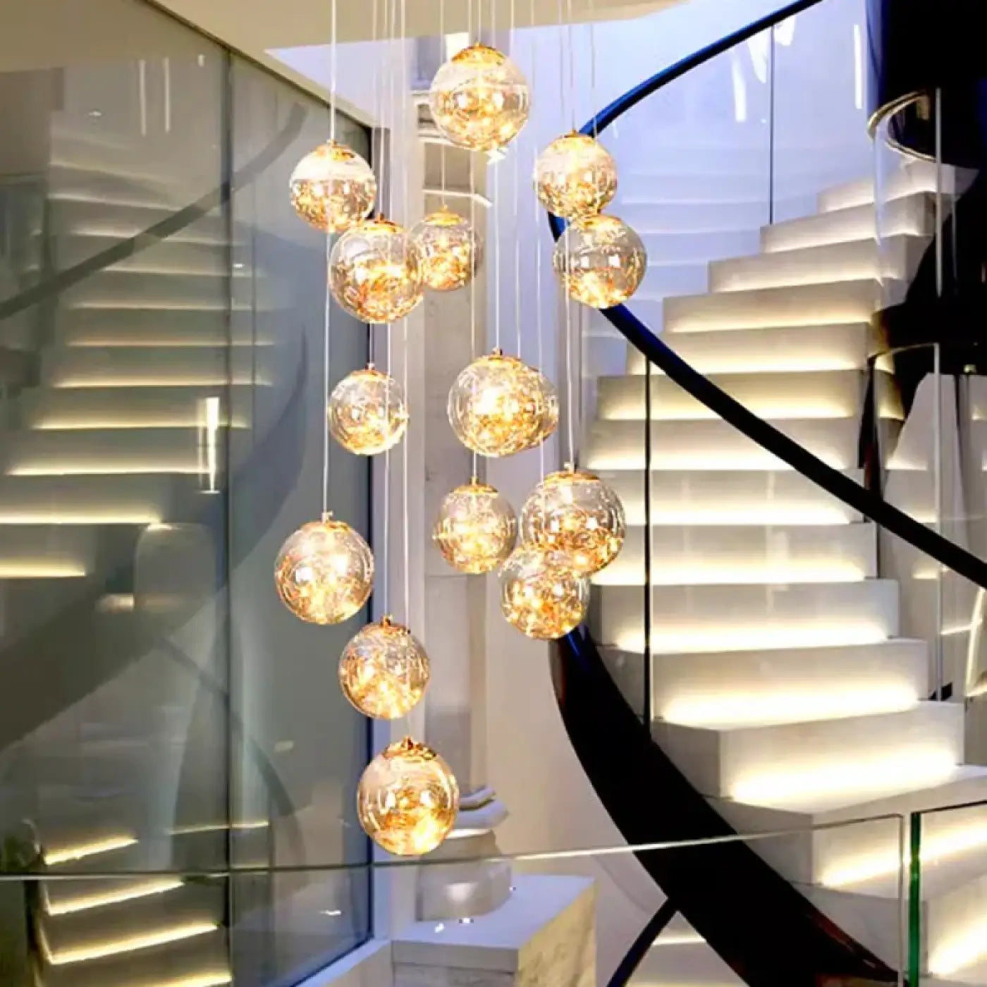 Suspension Cascade Cristal Doré Design Lumineux
