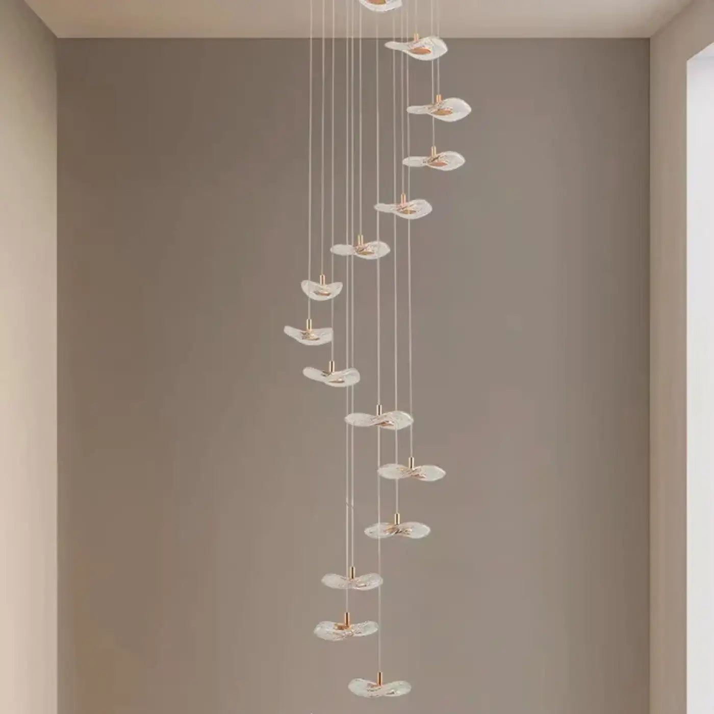 Suspension Luminaire Cascade Dorée Moderne