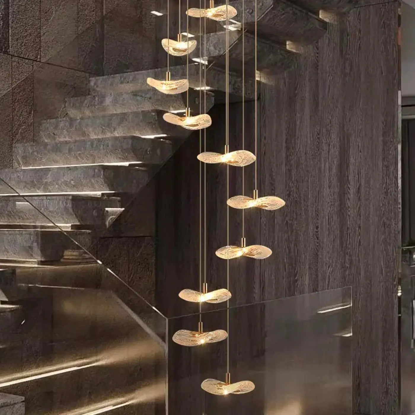 Suspension Luminaire Cascade Dorée Moderne