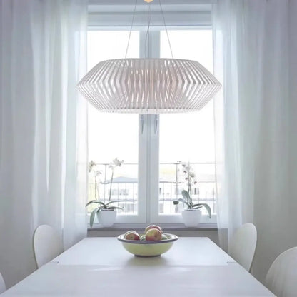 Suspension Design Bois Ajouré Luminaire Moderne