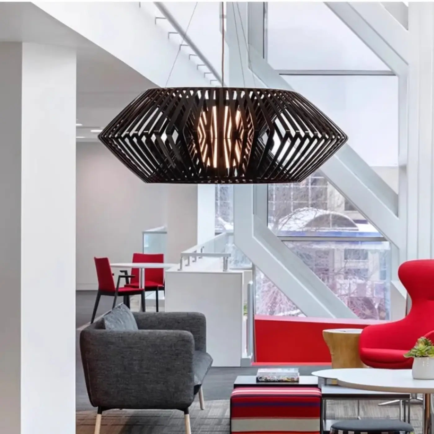 Suspension Design Bois Ajouré Luminaire Moderne