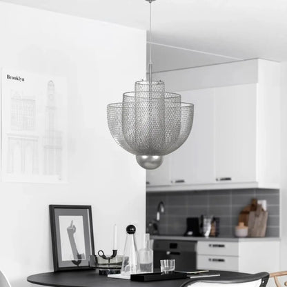 Suspension Fleur Sculptée Métal Doré Design