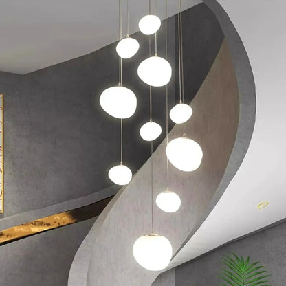 Suspension Luminaire Blanche Design pour Escalier
