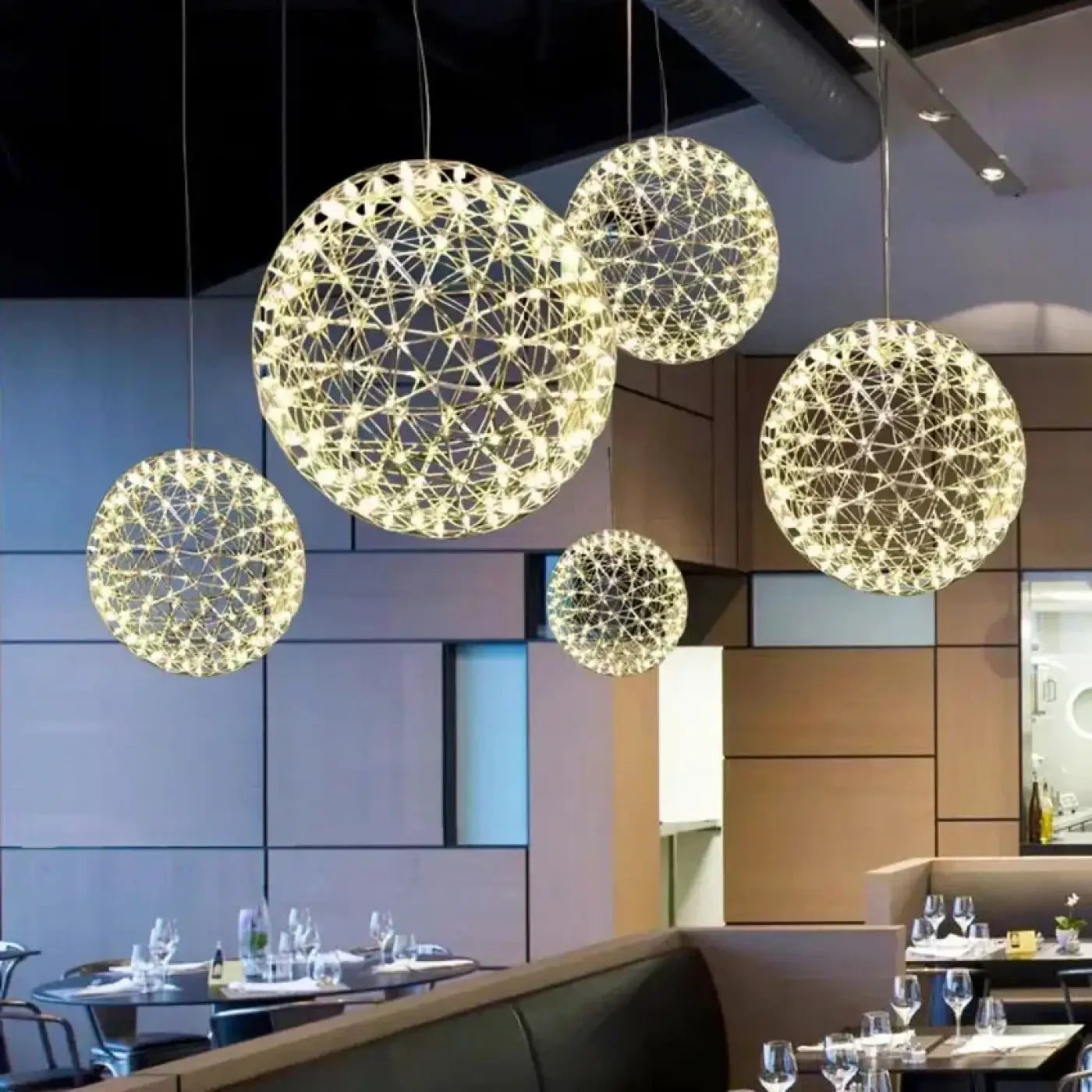 Suspension Boule LED Dorée Art Déco Grande Hauteur