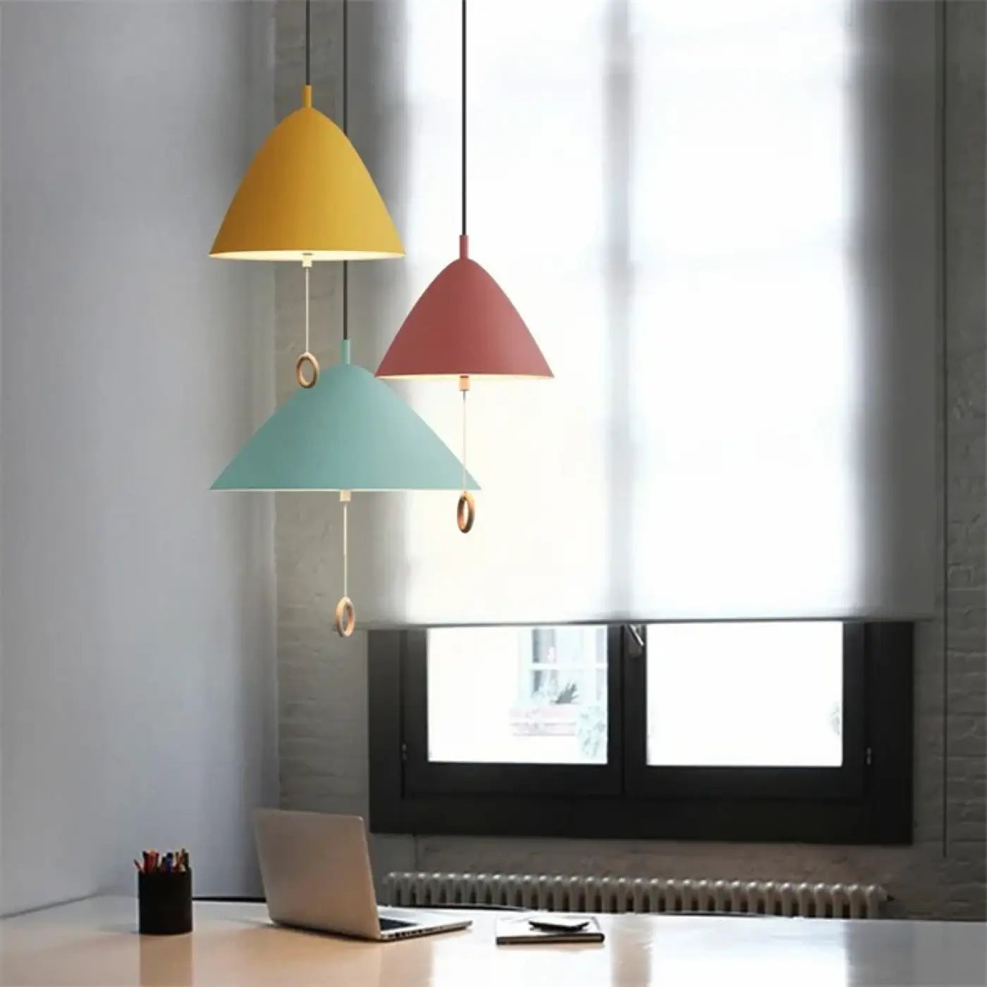 Suspension Conique Minimaliste Élégante