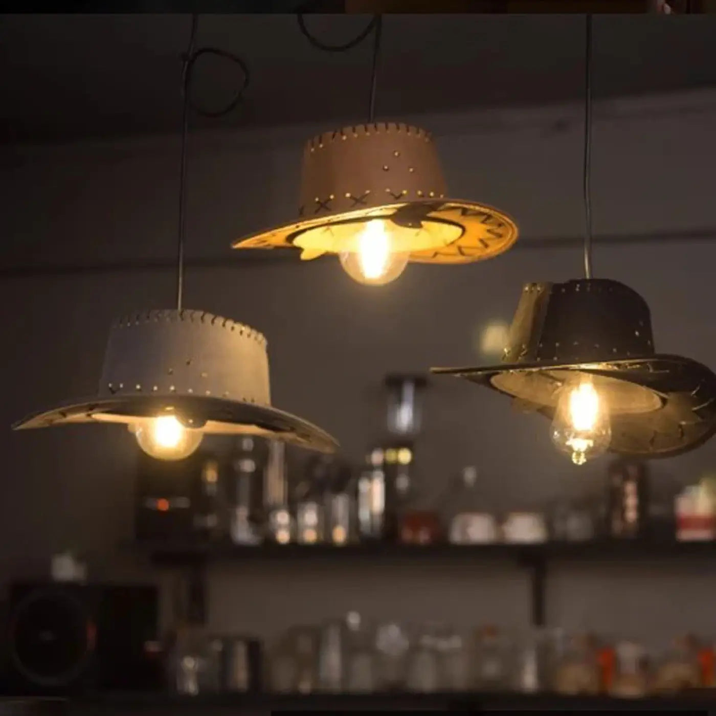 Suspension Design Chapeau Western Luminaire