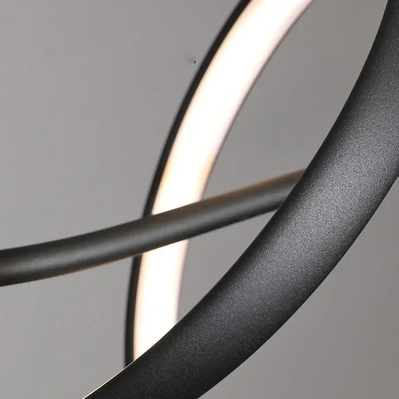 Suspension Design Métal - Moderne & Élégante