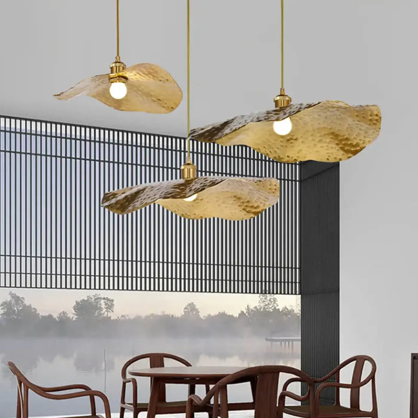 Suspension Lotus Doré Aluminium Martelé