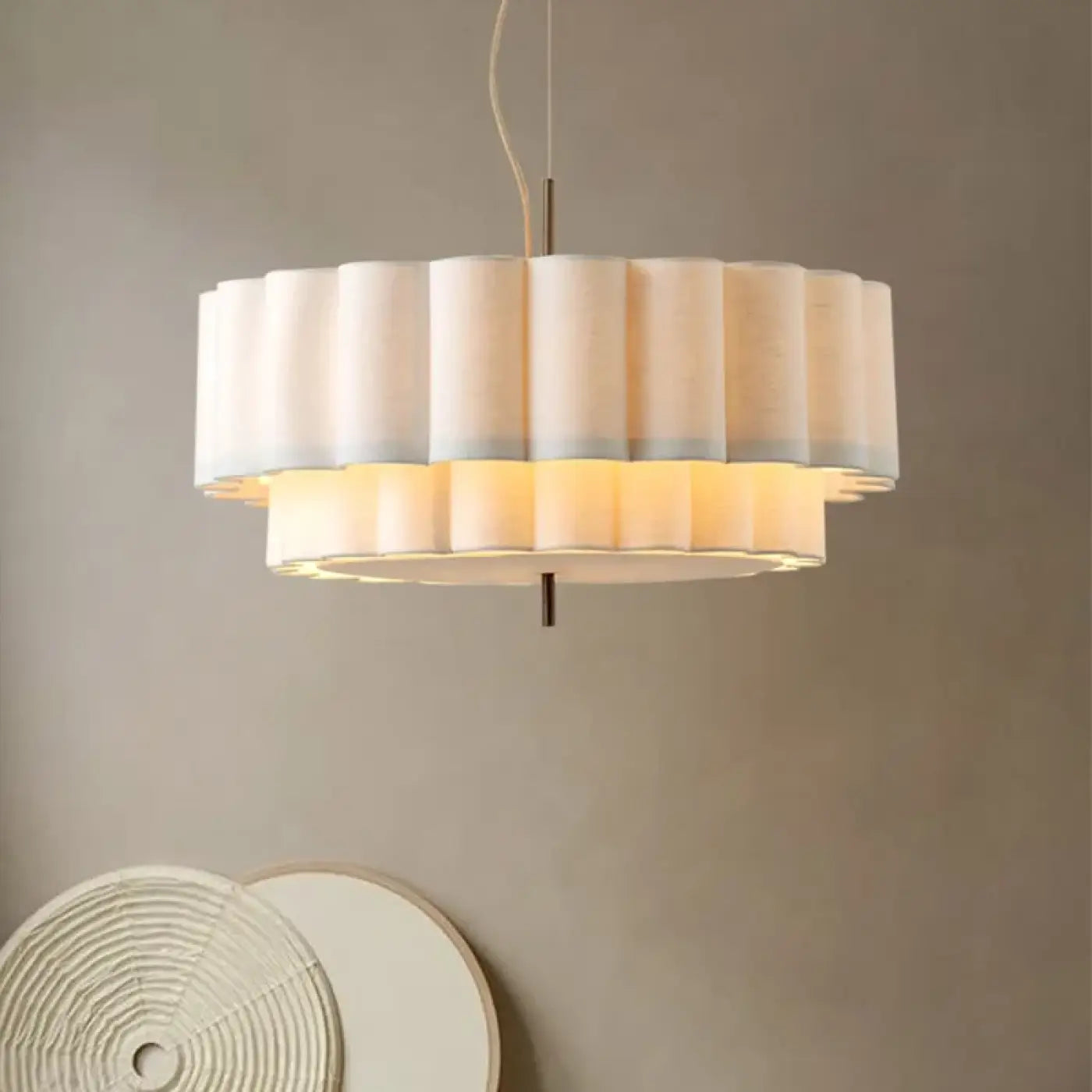 Suspension Plissée Beige : Lumière Douce & Design Moderne
