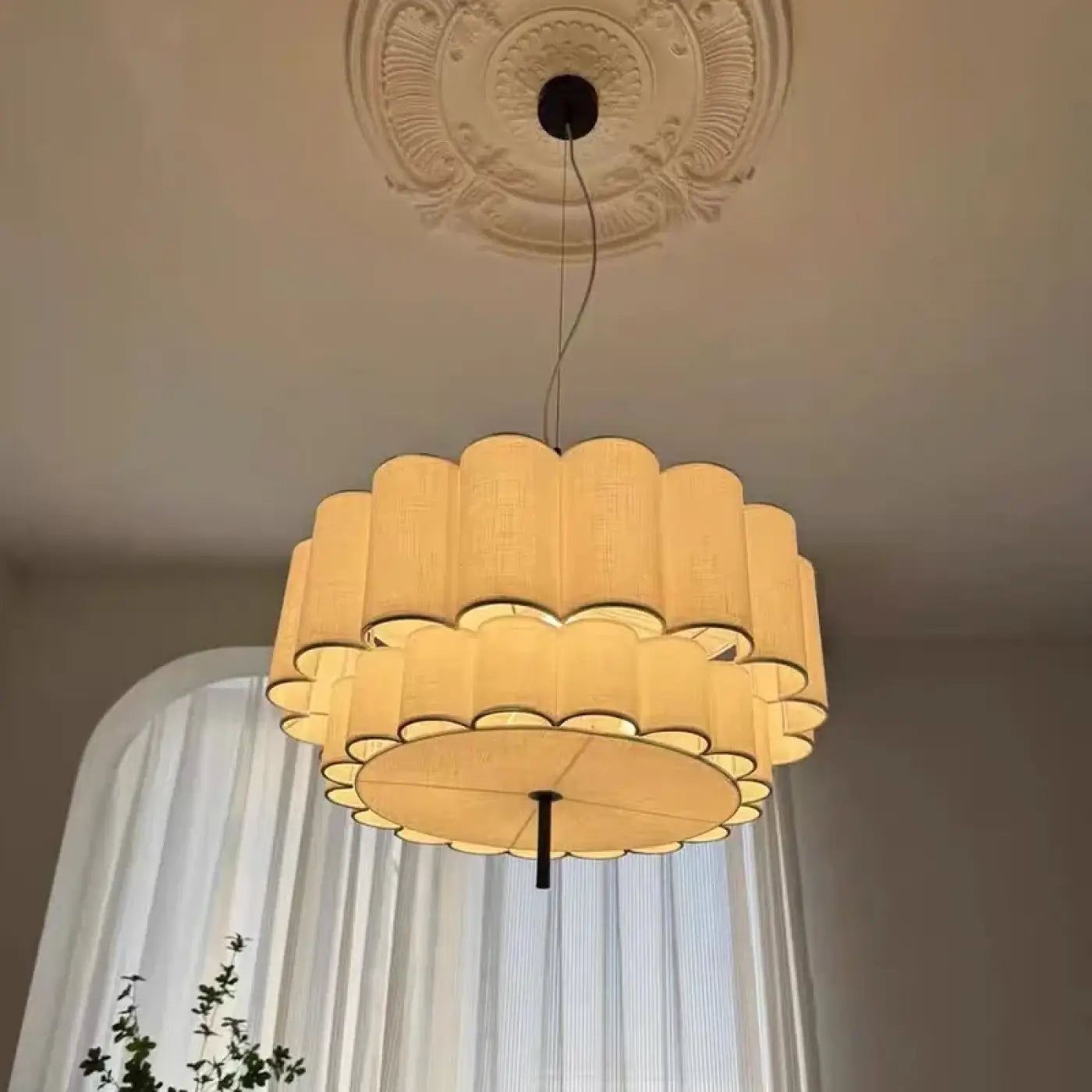Suspension Plissée Beige : Lumière Douce & Design Moderne