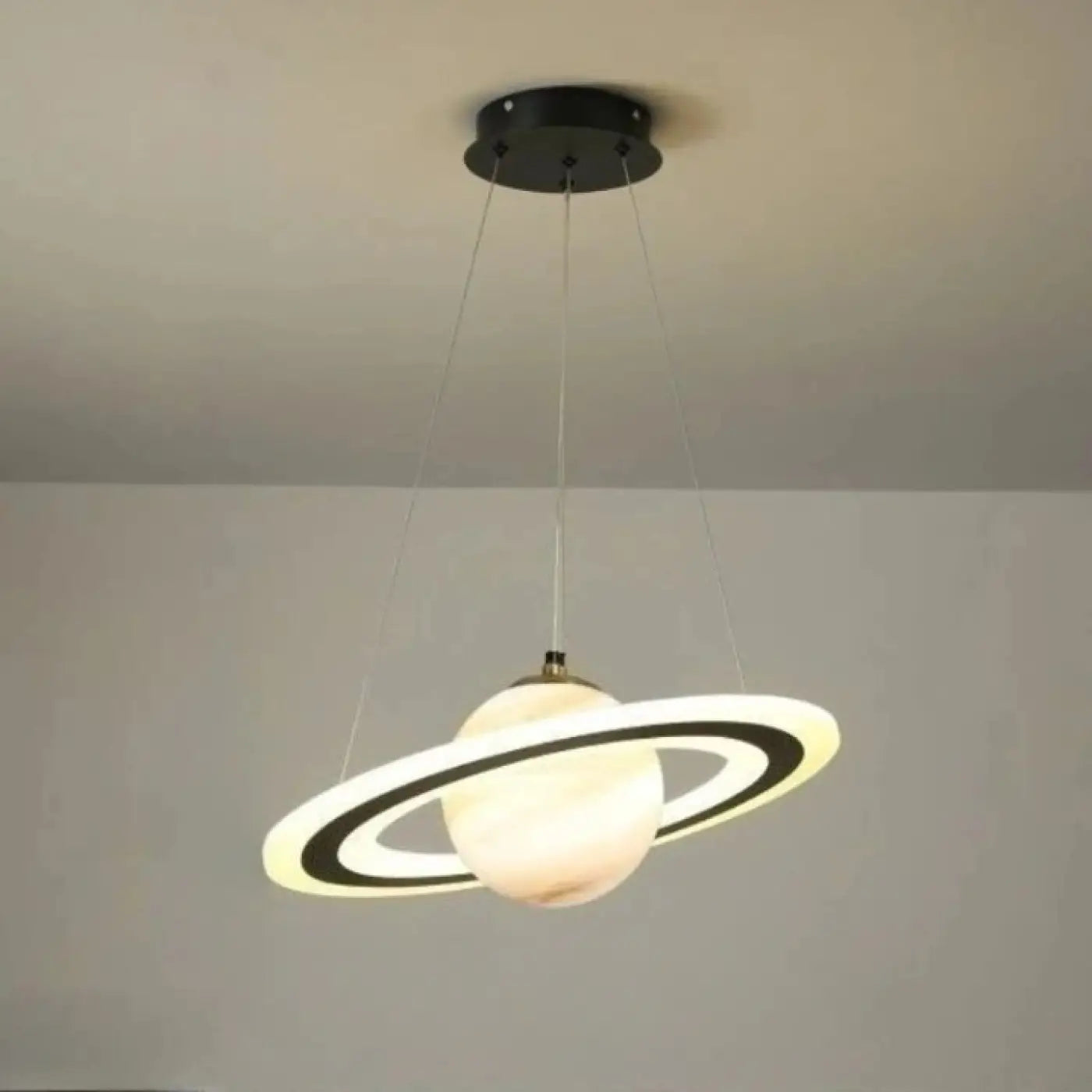 Suspension Luminaire Planète Saturne : Éclairage Cosmique Moderne