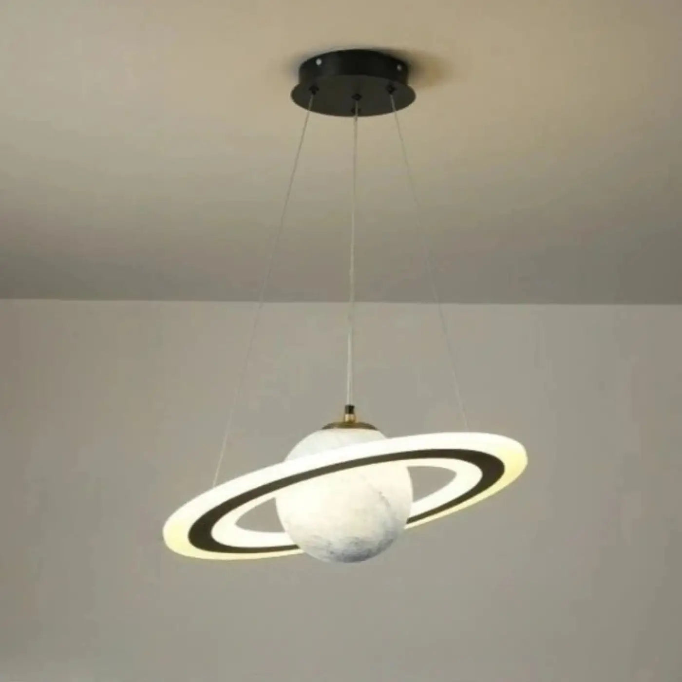 Suspension Luminaire Planète Saturne : Éclairage Cosmique Moderne