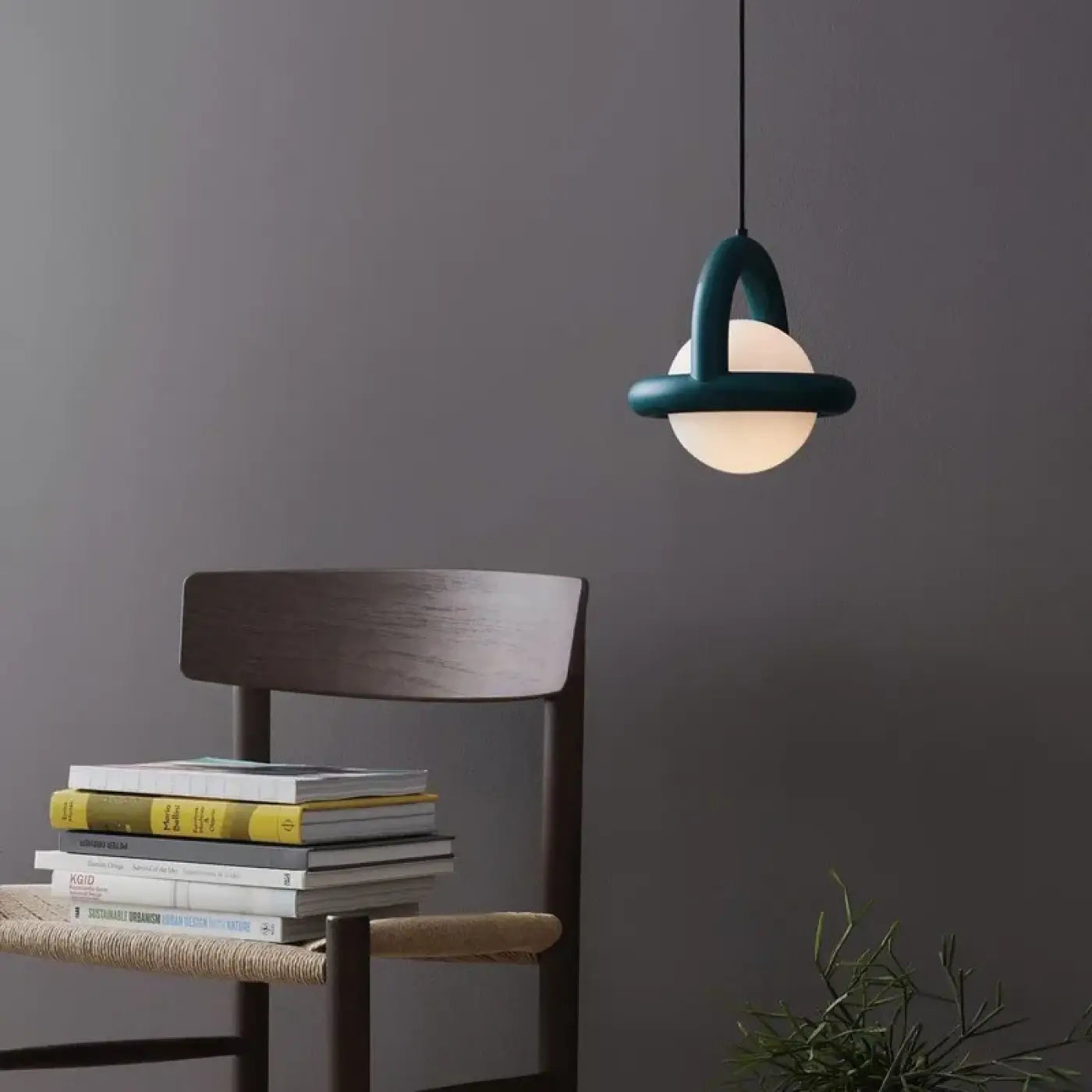Suspension Globe LED Anneau Coloré Design Moderne
